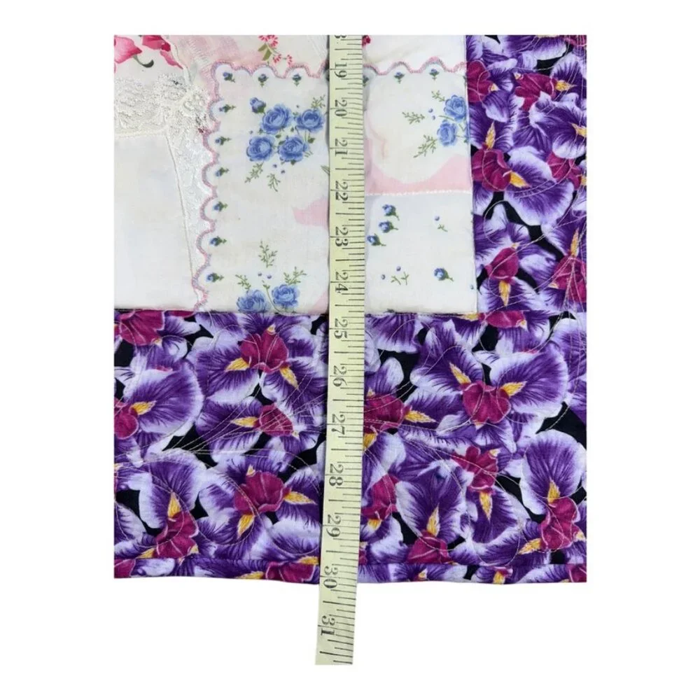 Vintage Handkerchief Quilt Wall Hanging‎